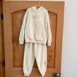 Nike Kids Cream Jogger Set